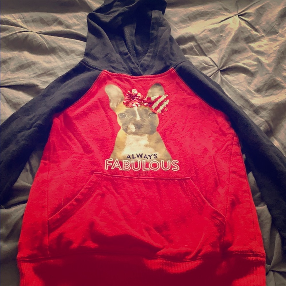 A sweatshirt